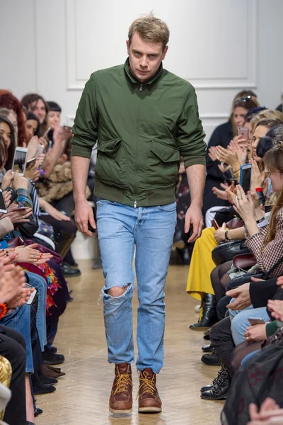 Look 35